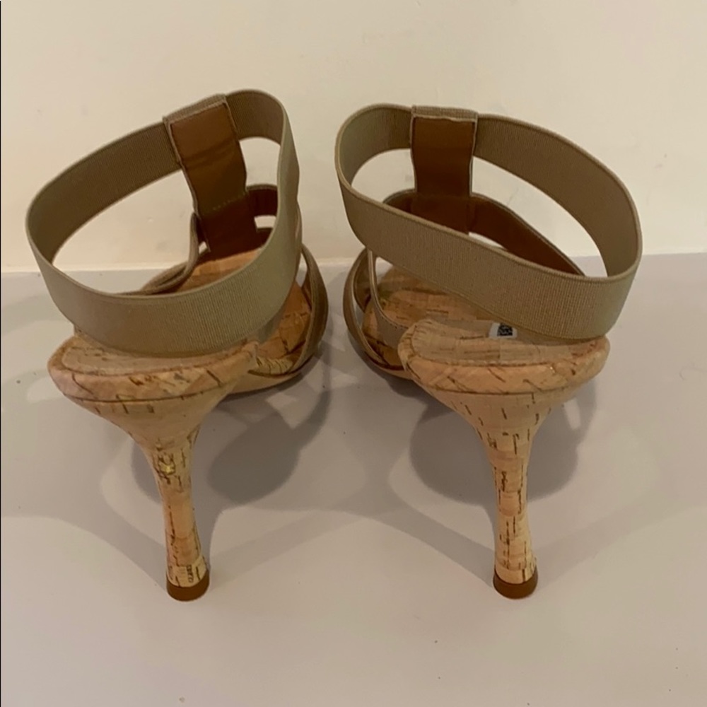 Manolo Blahnik Cork heel with elastic straps - Picture 4 of 5
